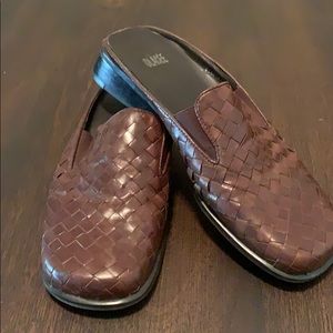 Glacee Woven Leather Slides